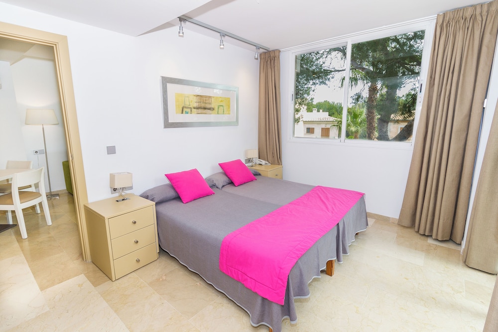 2 BEDROOMS, APARTMENT