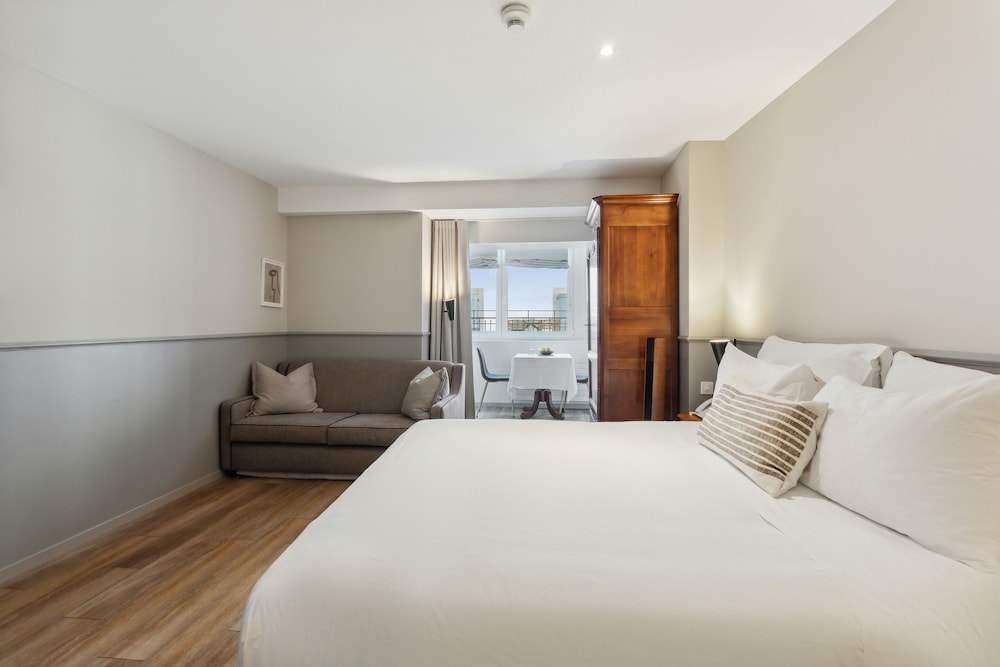 Junior Suite, Studio