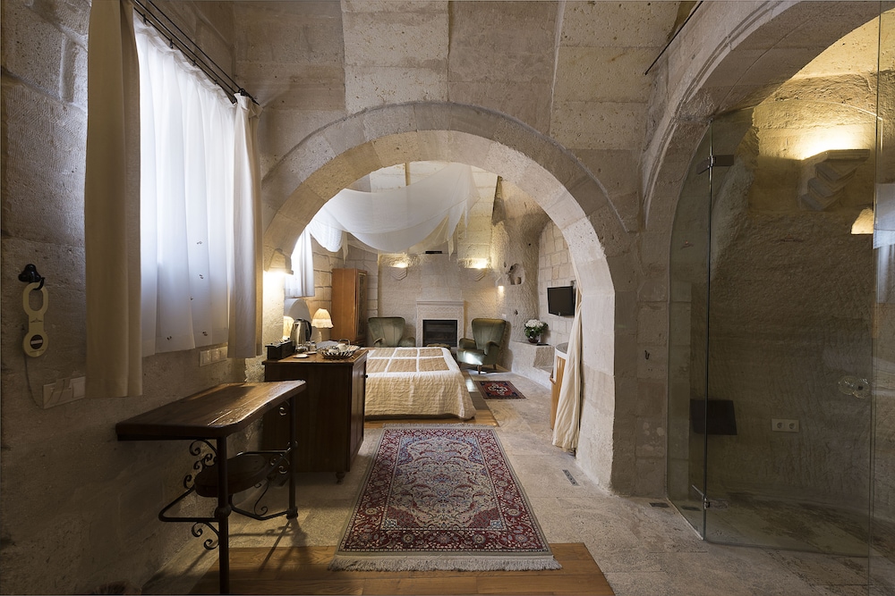 Anatolian Houses 19/73