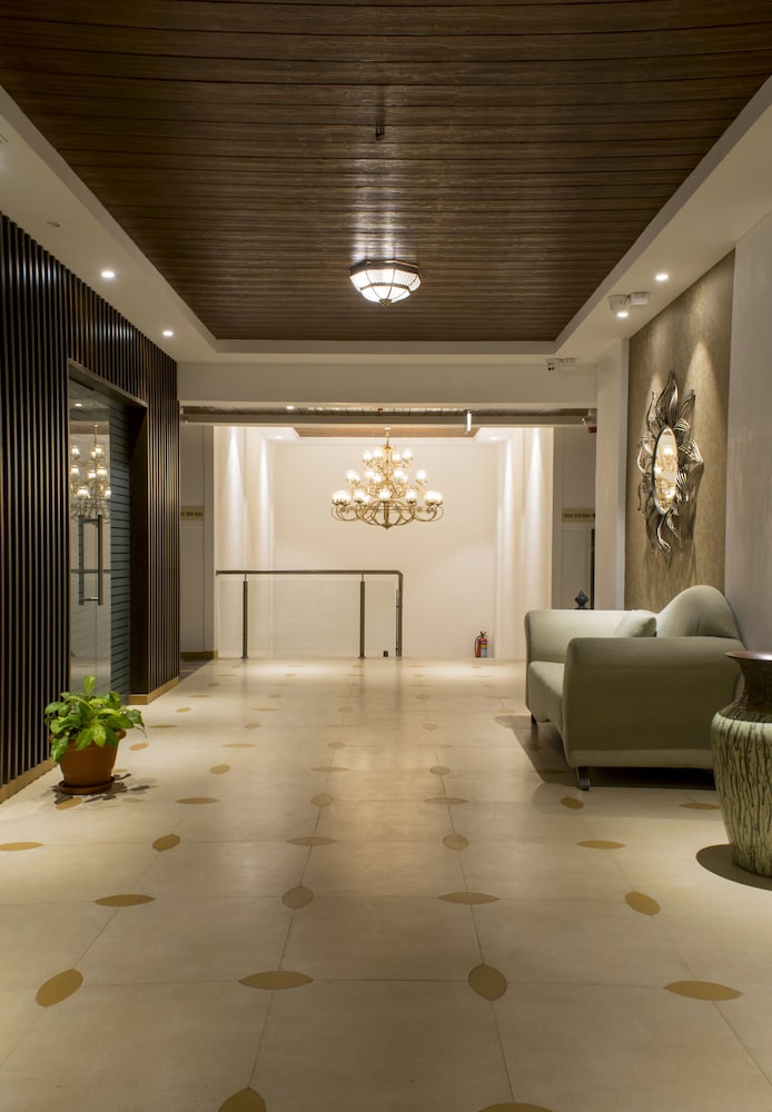 The Corinthians Resort 10/76