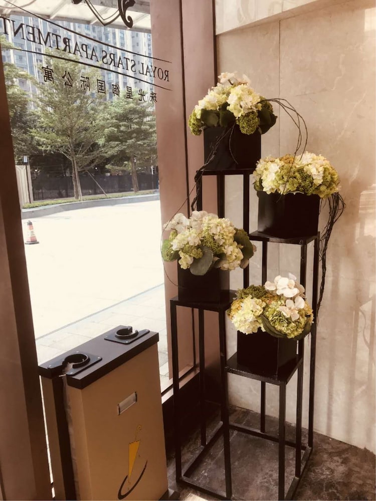 Royal Star Apartment Central City Branch 13/50