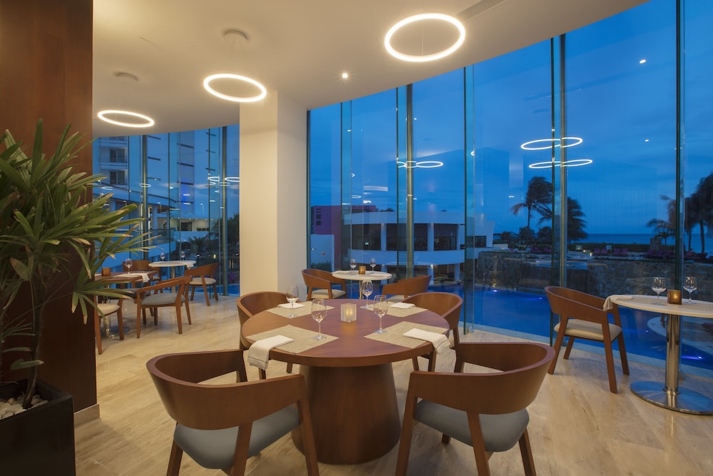 Altitude By Krystal Grand Punta Cancun All Inclusive 60/75