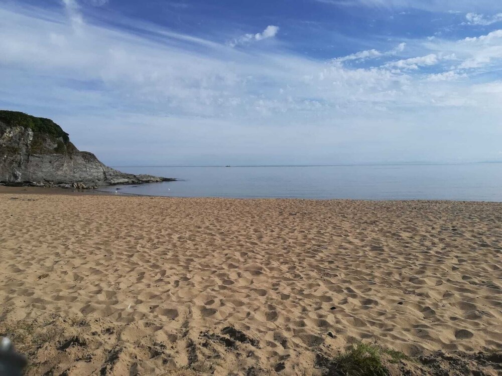 Highcliffe Hotel 35/48