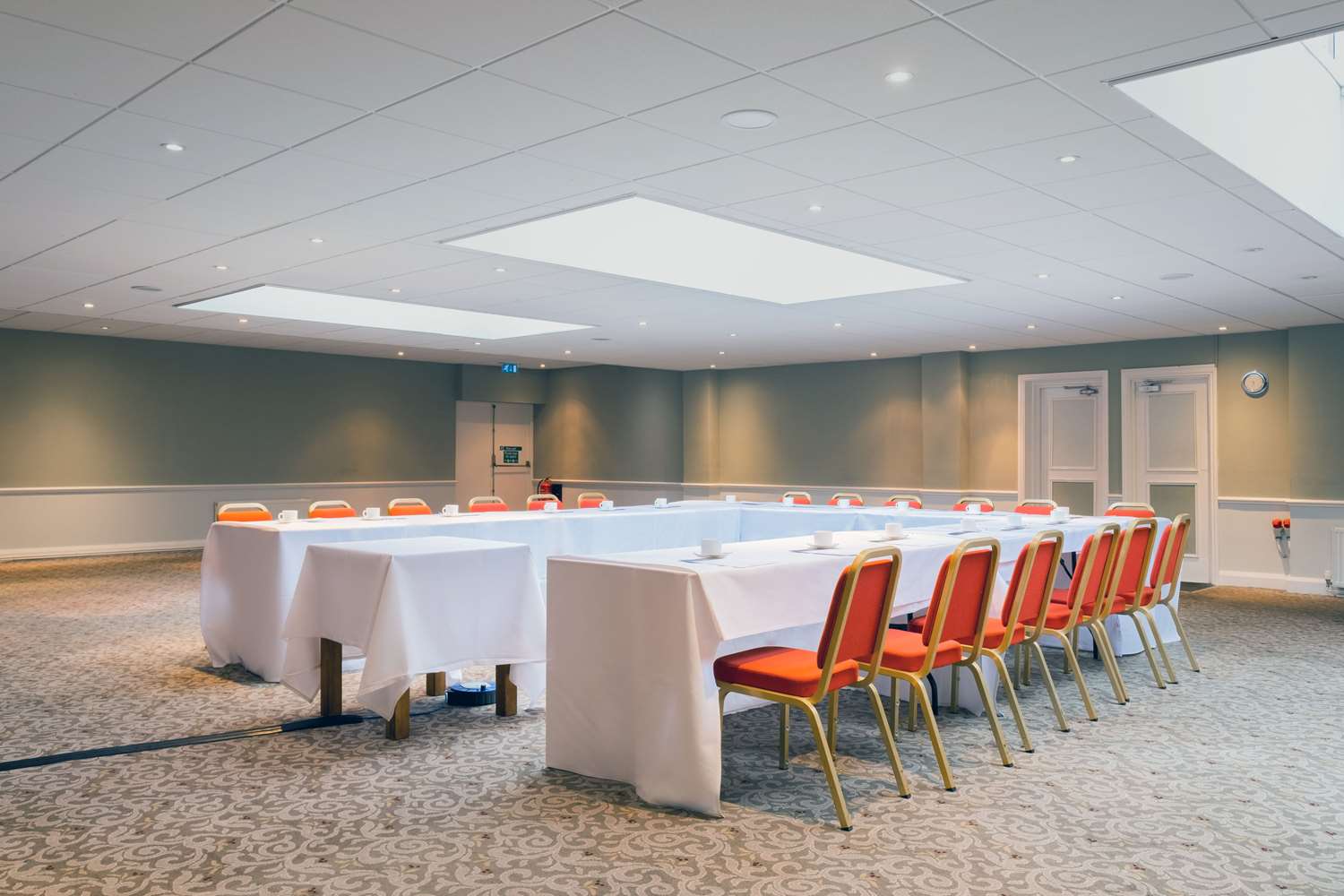 Ramada by Wyndham Cheltenham 12/17