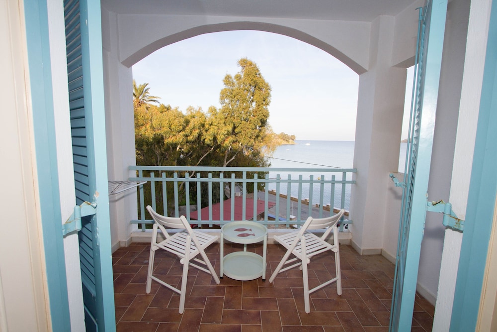 ALEA MARE HOTEL 48/67