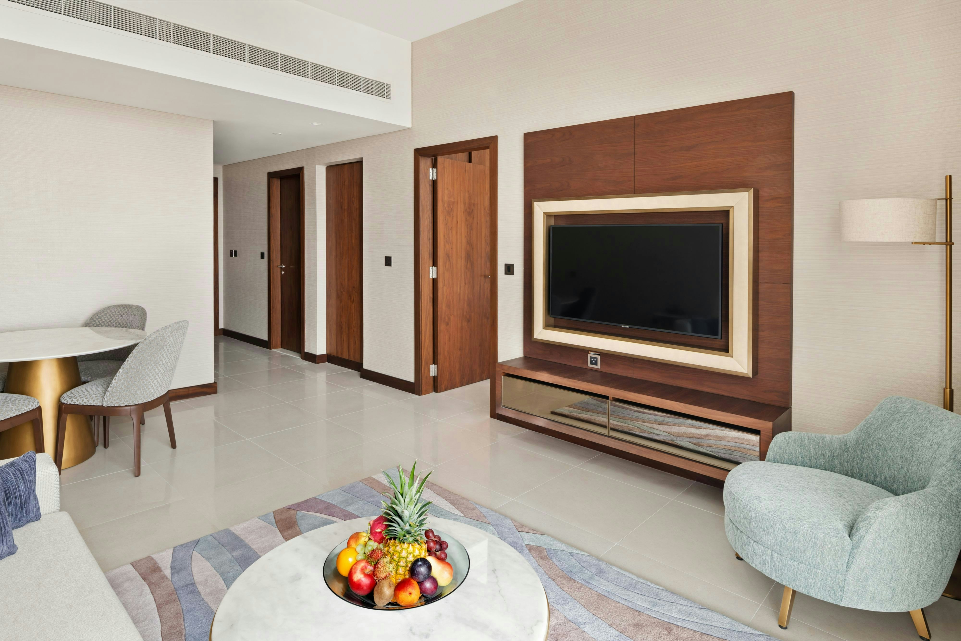 Holiday Inn Dubai Al Maktoum Airport 47/82