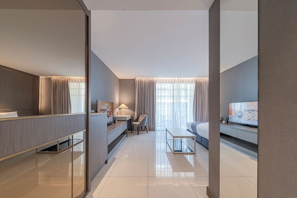 Mandarin Eastville Pattaya 72/72
