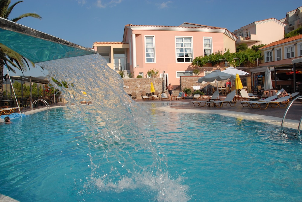 Sunrise Resort 66/69