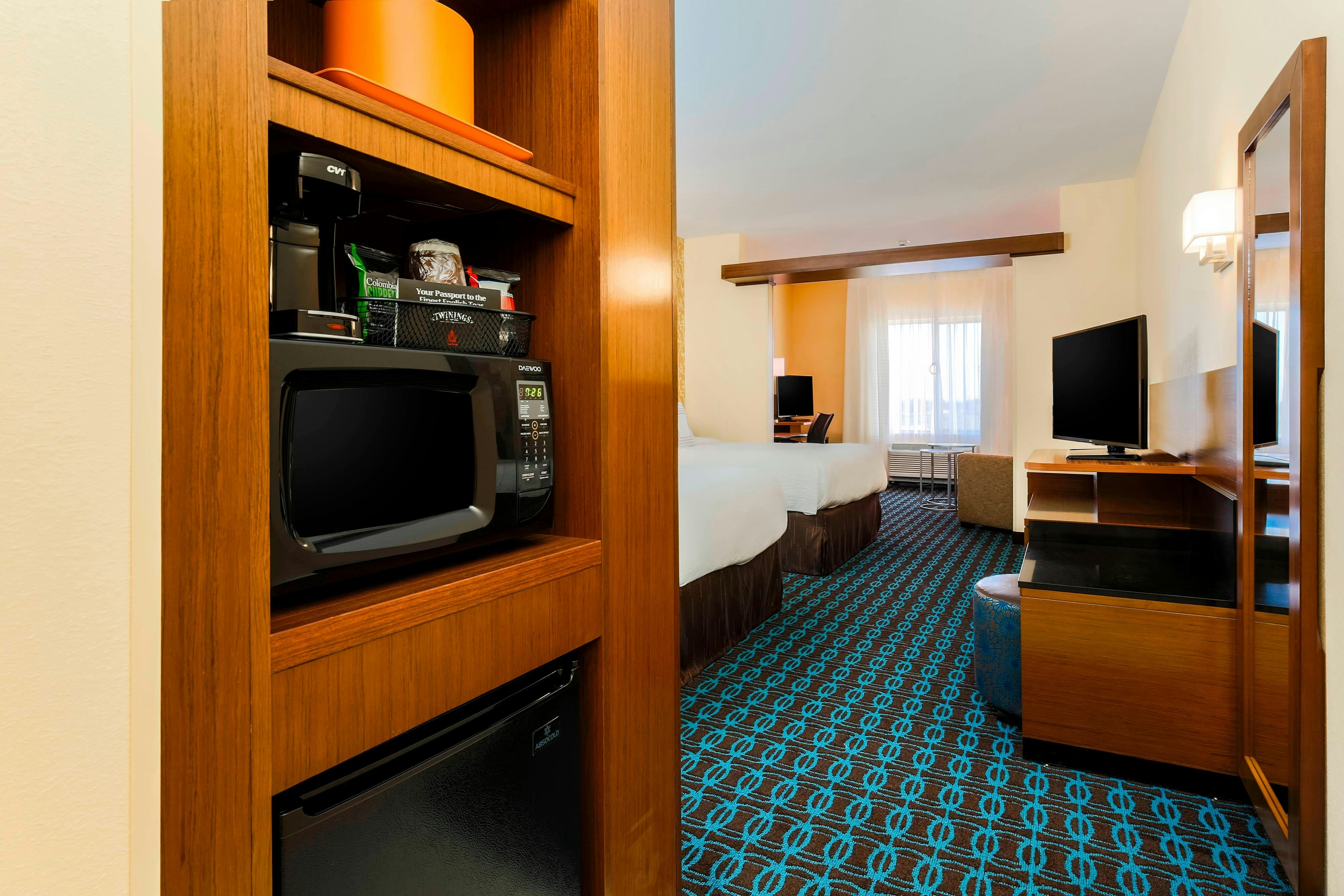 FAIRFIELD INN & SUITES PECOS 24/41