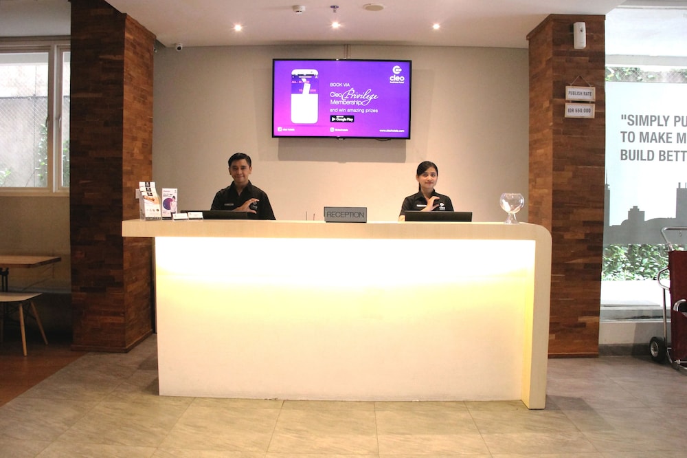 Cleo Hotel Basuki Rahmat 3/46