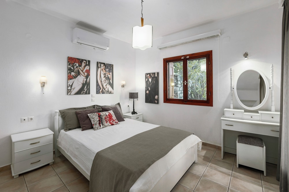 Skiathos Garden Cottages 11/49