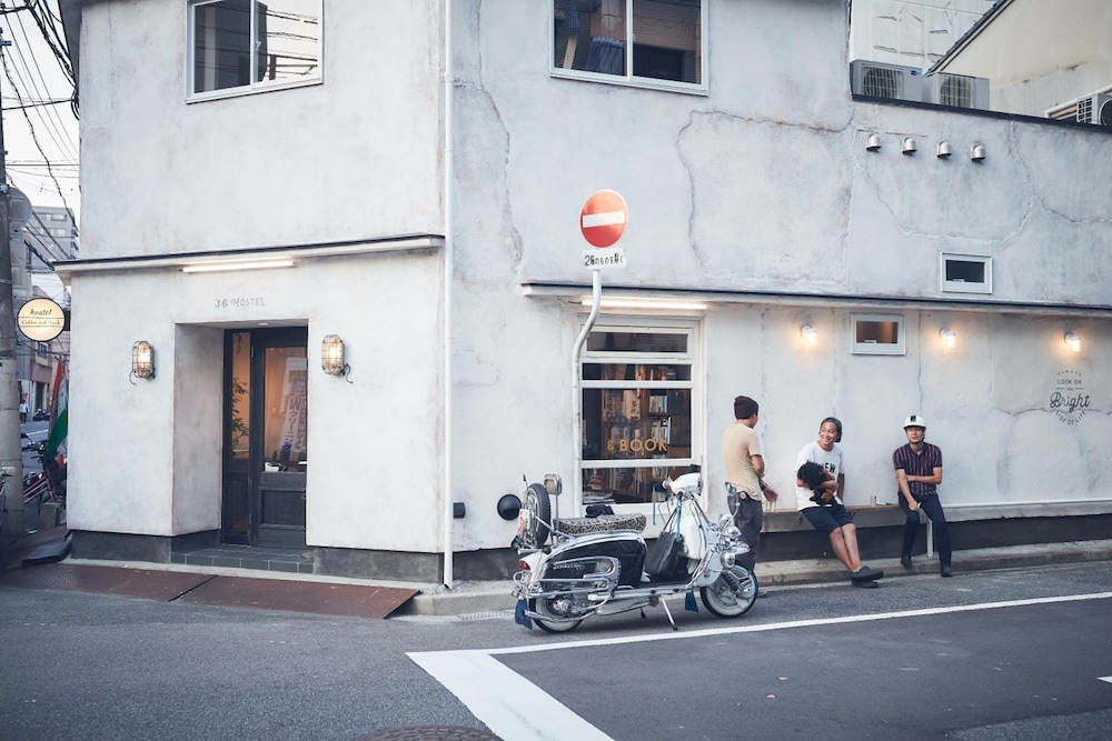 36Hostel 41/44
