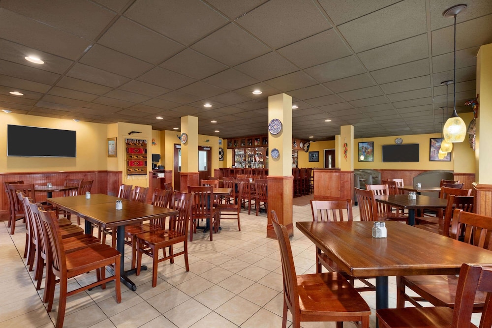 Baymont by Wyndham Grovetown Augusta 30/44