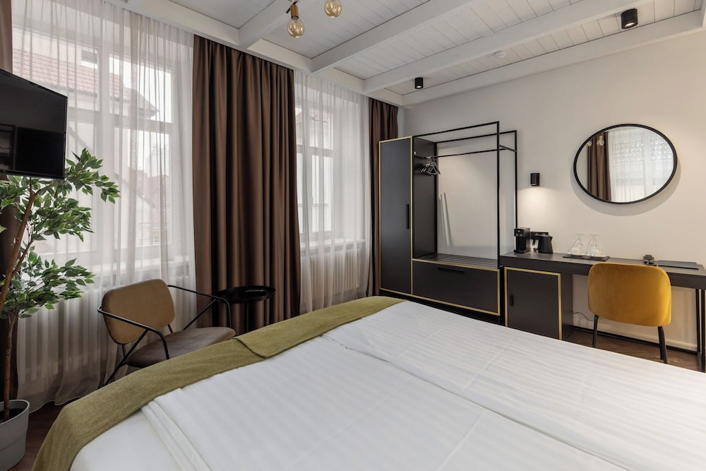 COMFORT, DOUBLE BED