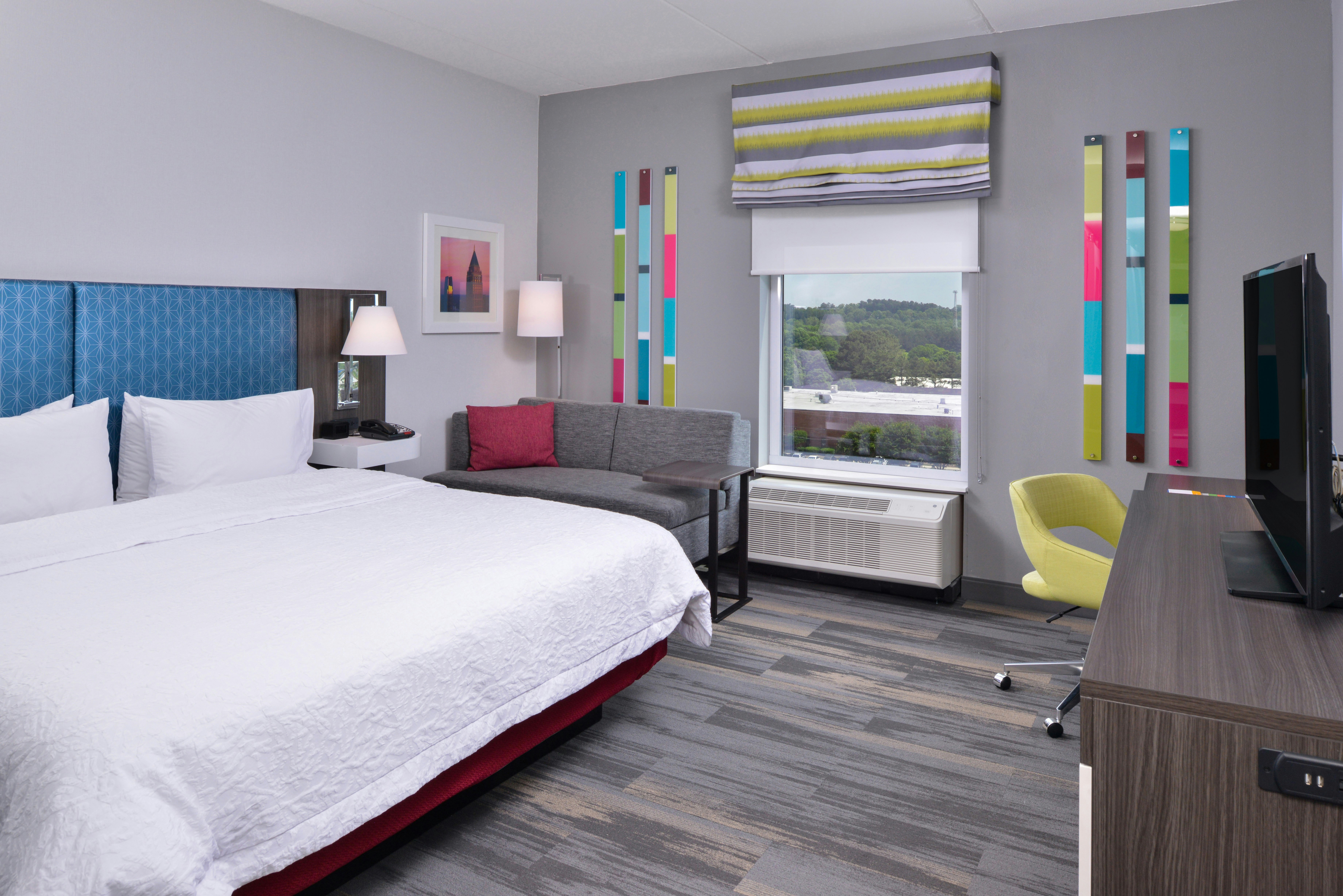 ROOM, KING BED