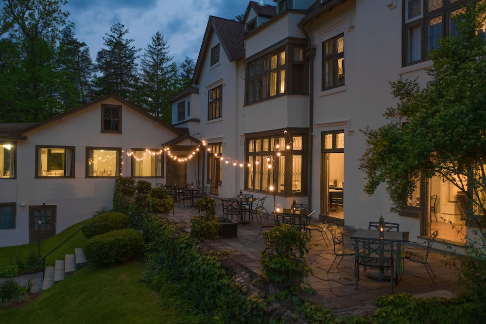 Seven Hills Inn 26/34