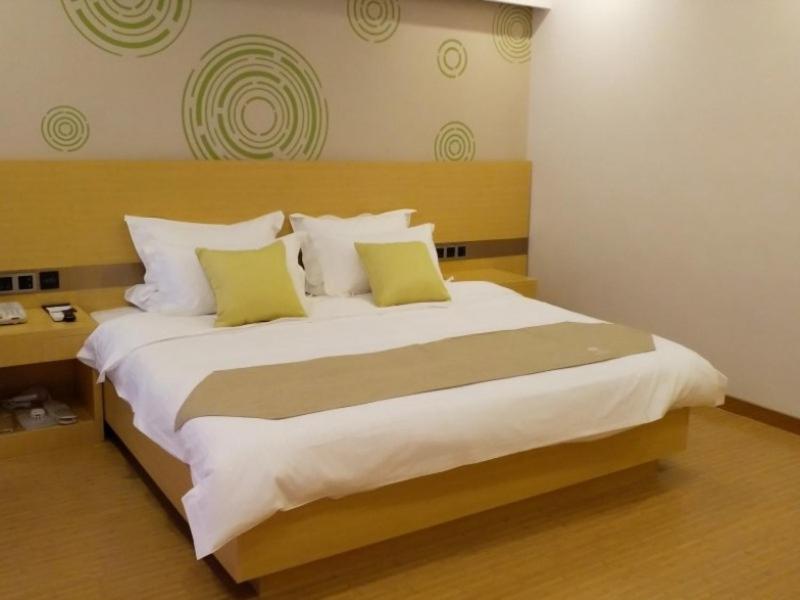 GreenTree Inn HuaiAn Area for development Shenzhen East Road Express Hotel 12/26