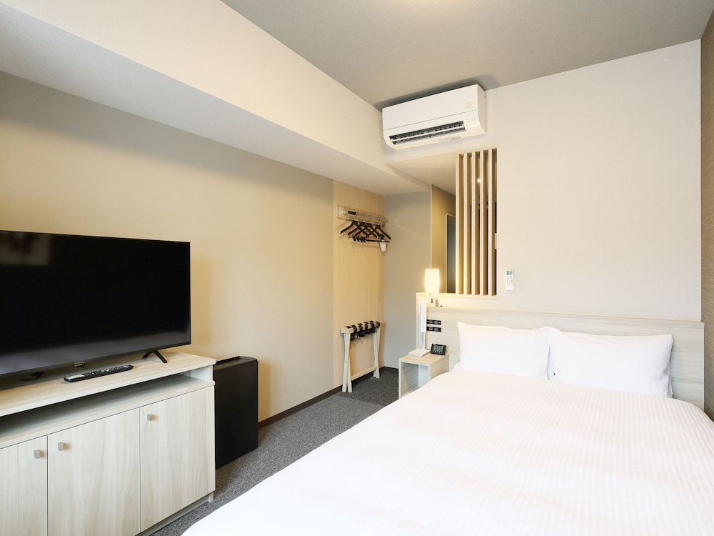 Room, Semi Double Bed