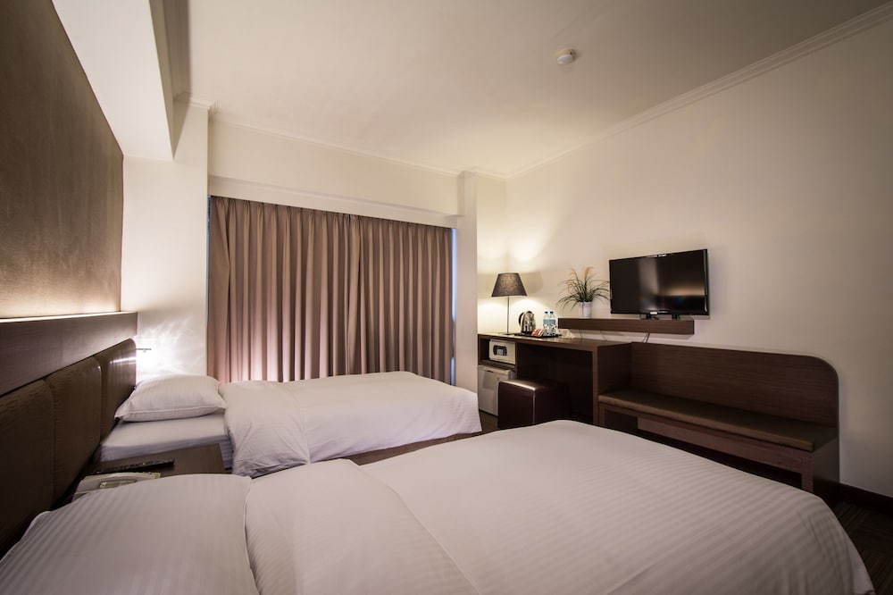 Green World New World Hotel 12/40