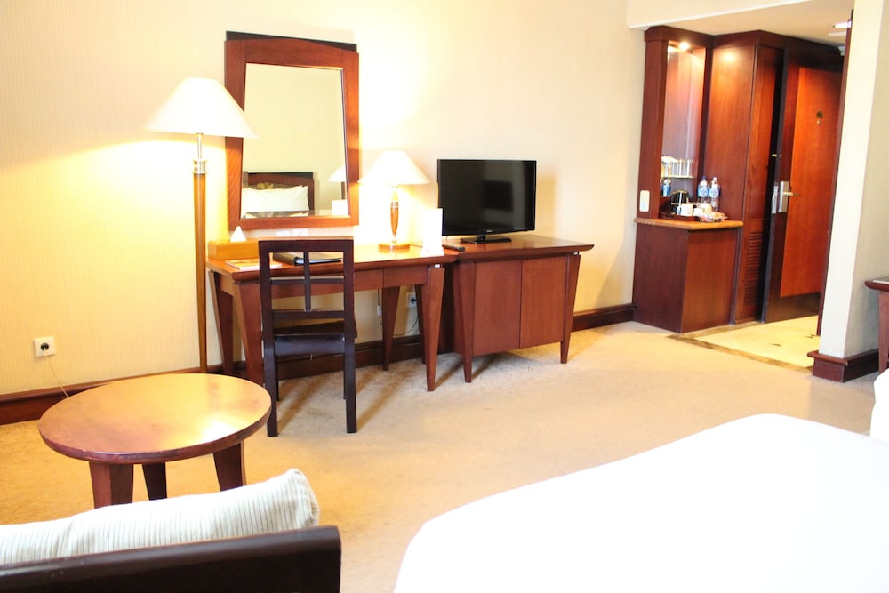 Swiss-Belhotel Tarakan 49/63