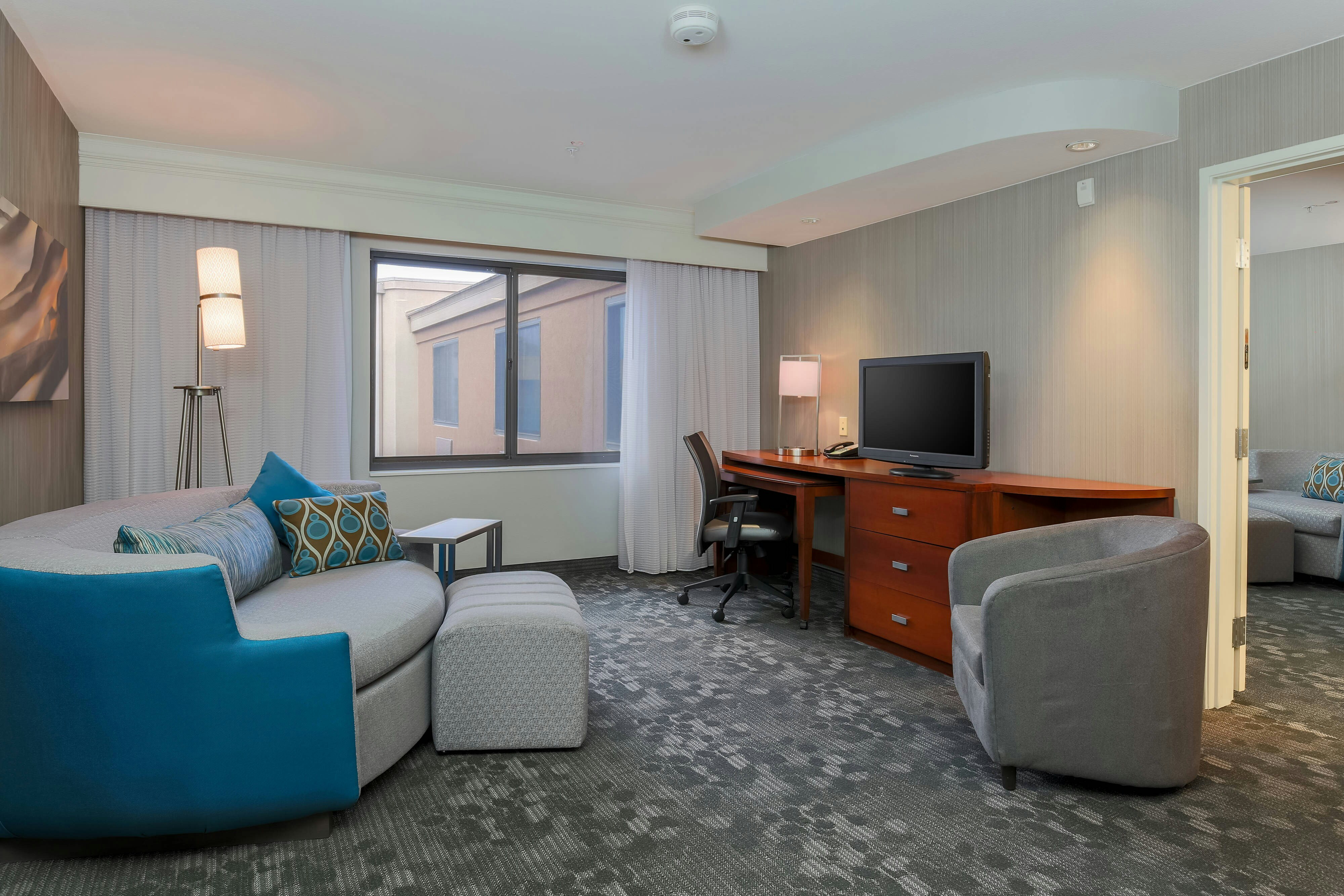 Courtyard Las Vegas South 15/35