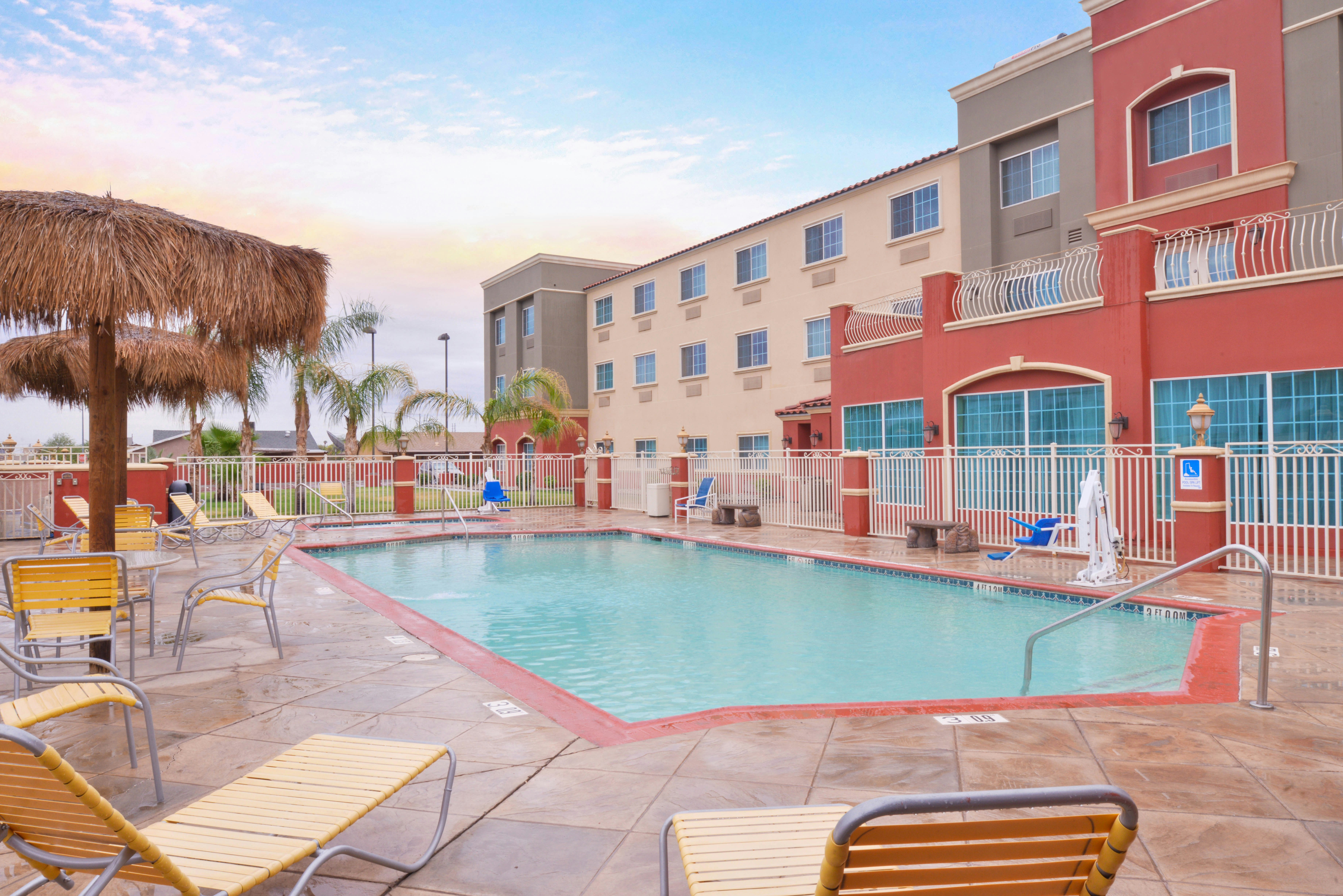 Holiday Inn Express Hotel And Suites el Centro 7/70