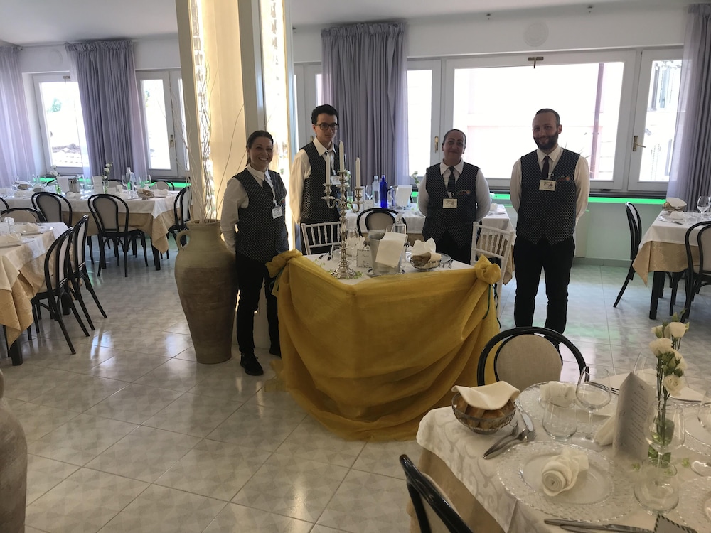 Hotel Ristorante Borgo La Tana 26/50