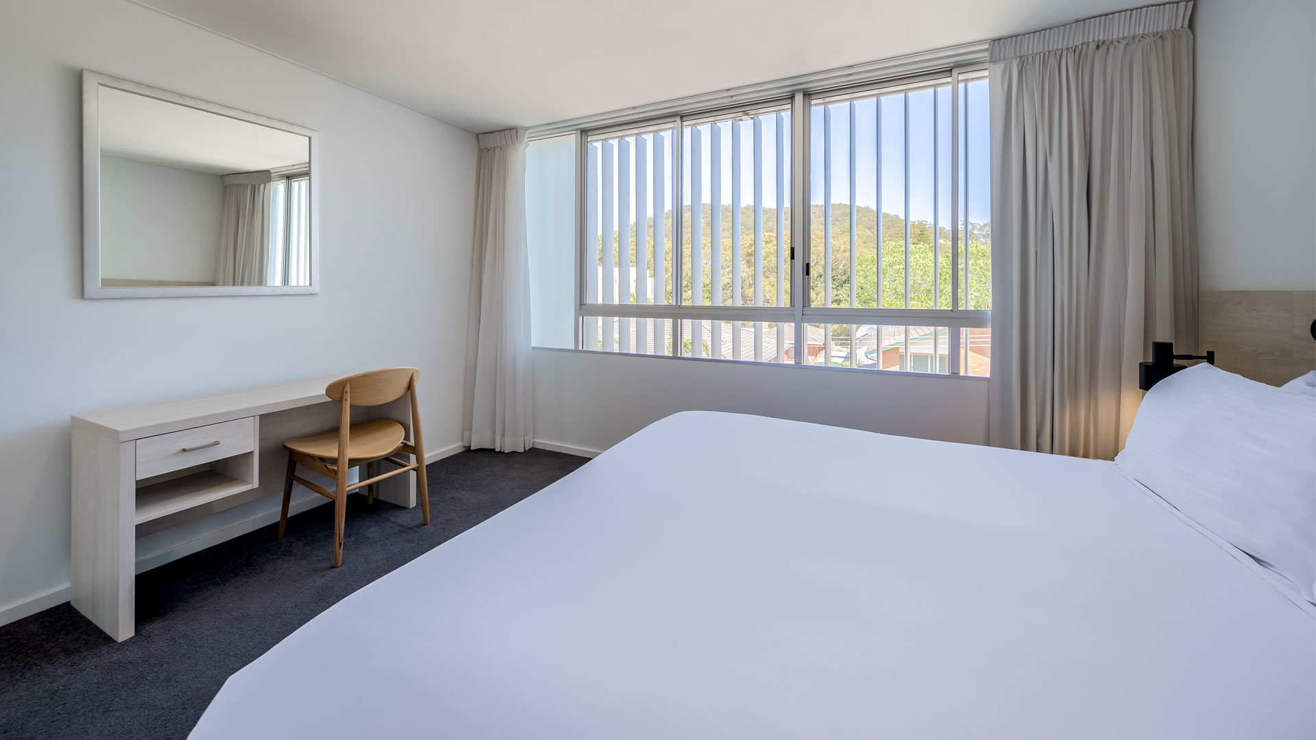1 Bedroom Bay View Apartment