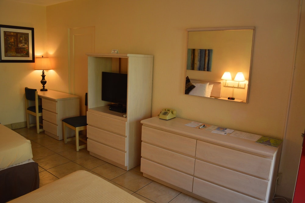 Fort Lauderdale Beach Resort Hotel And Suites 26/42