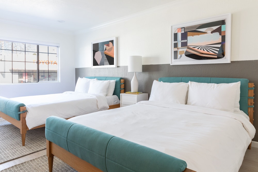 Signature Inn Berkeley Oakland 17/66