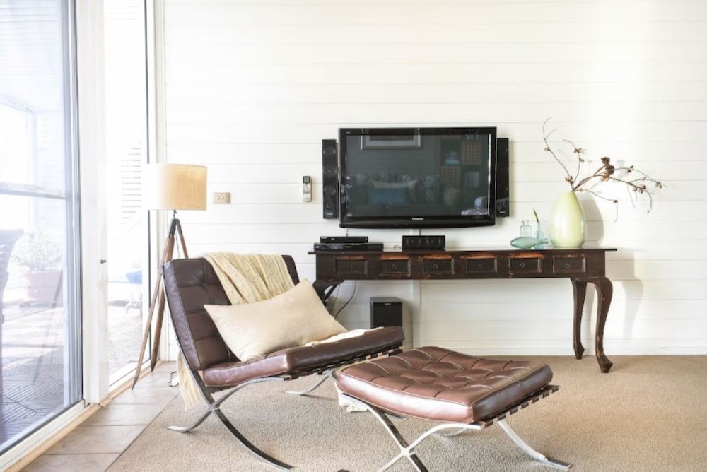 BAY BREEZE BOUTIQUE ACCOMMODATION 69/81