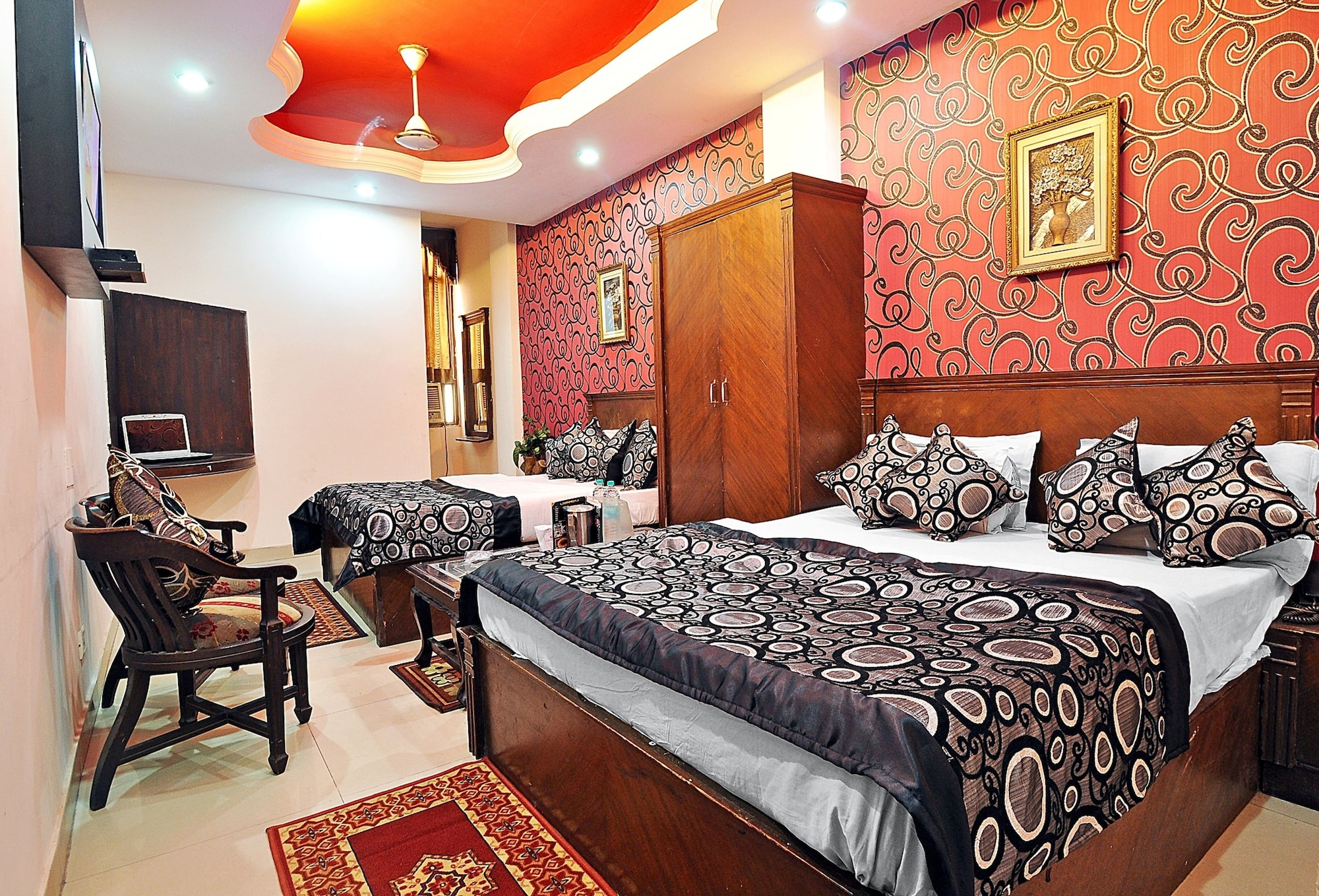 Family, 2 Double Beds, City View