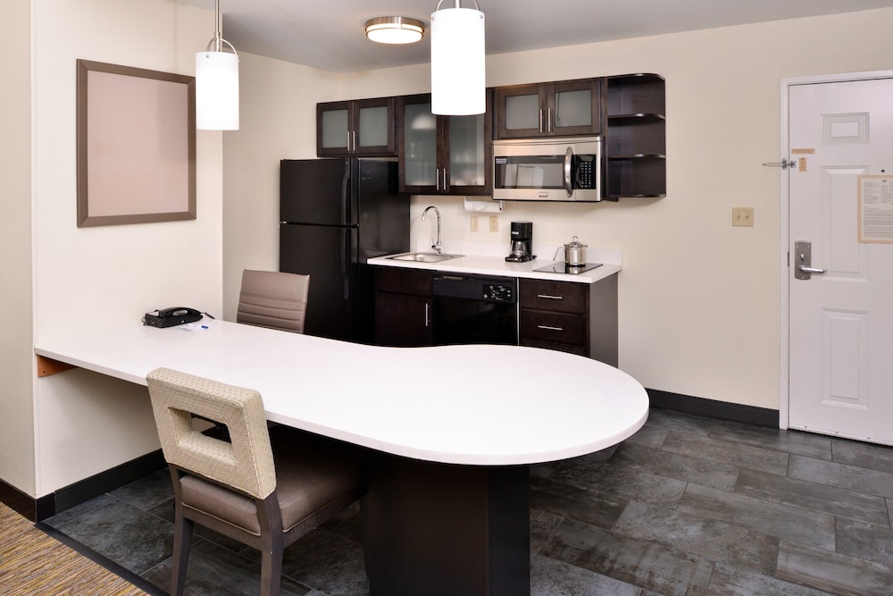 Candlewood Suites Winchester 31/39