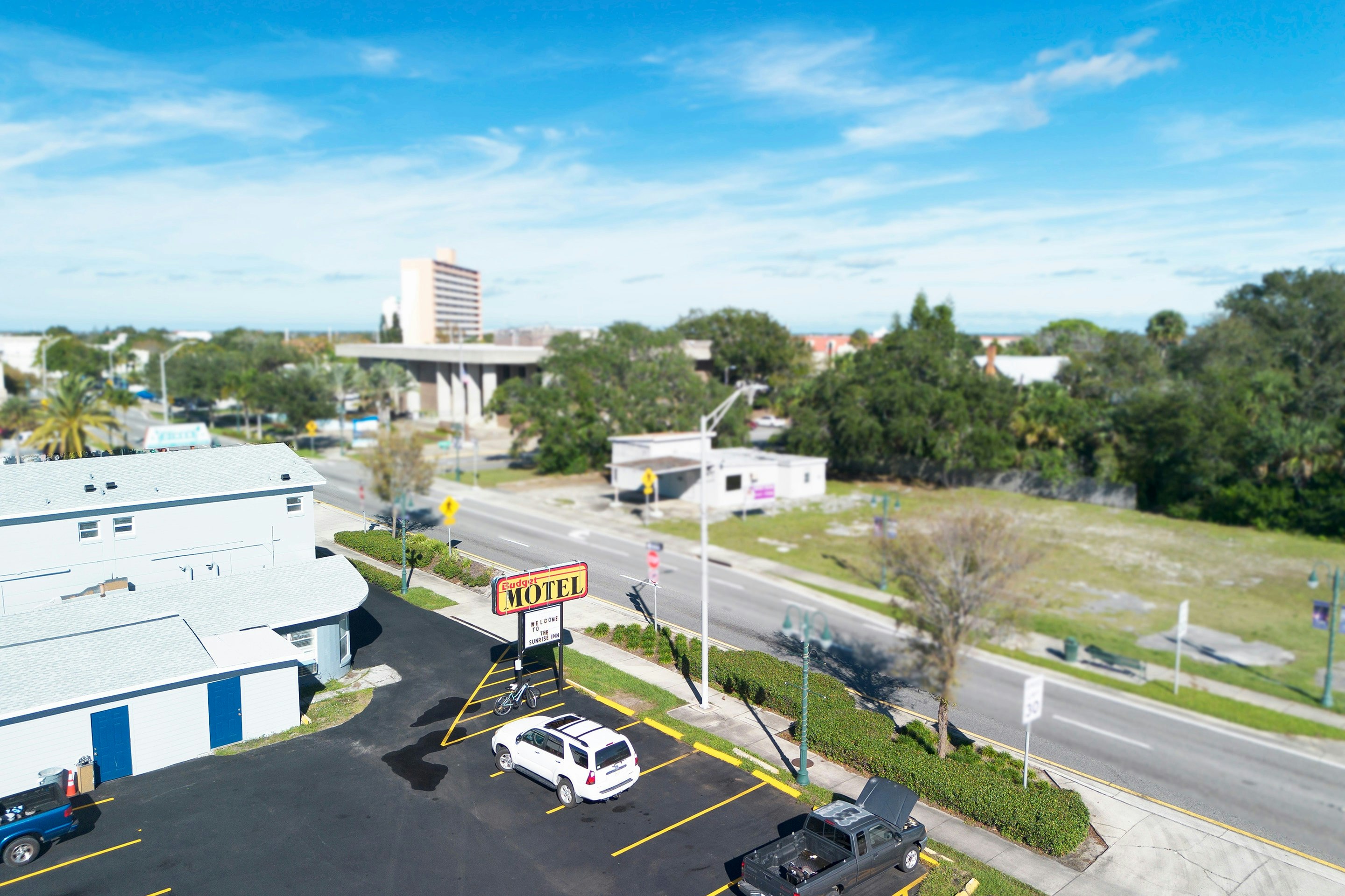 Sunrise Inn by OYO Titusville FL 28/35