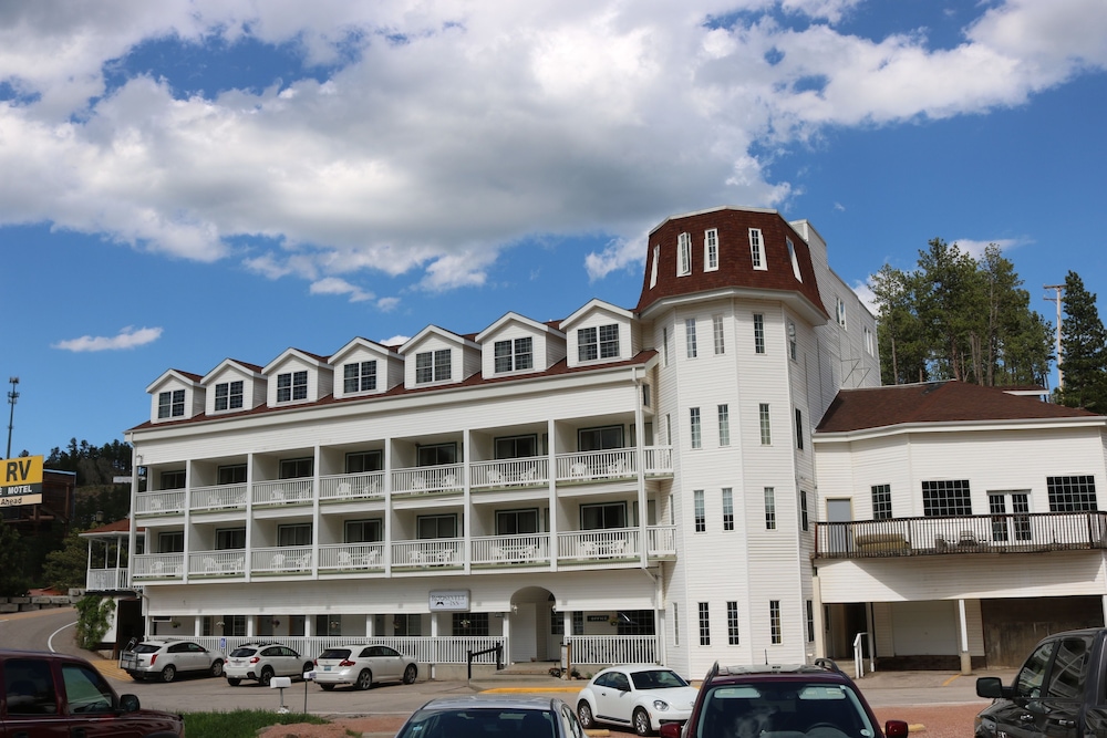 Roosevelt Inn Mount Rushmore 5/71