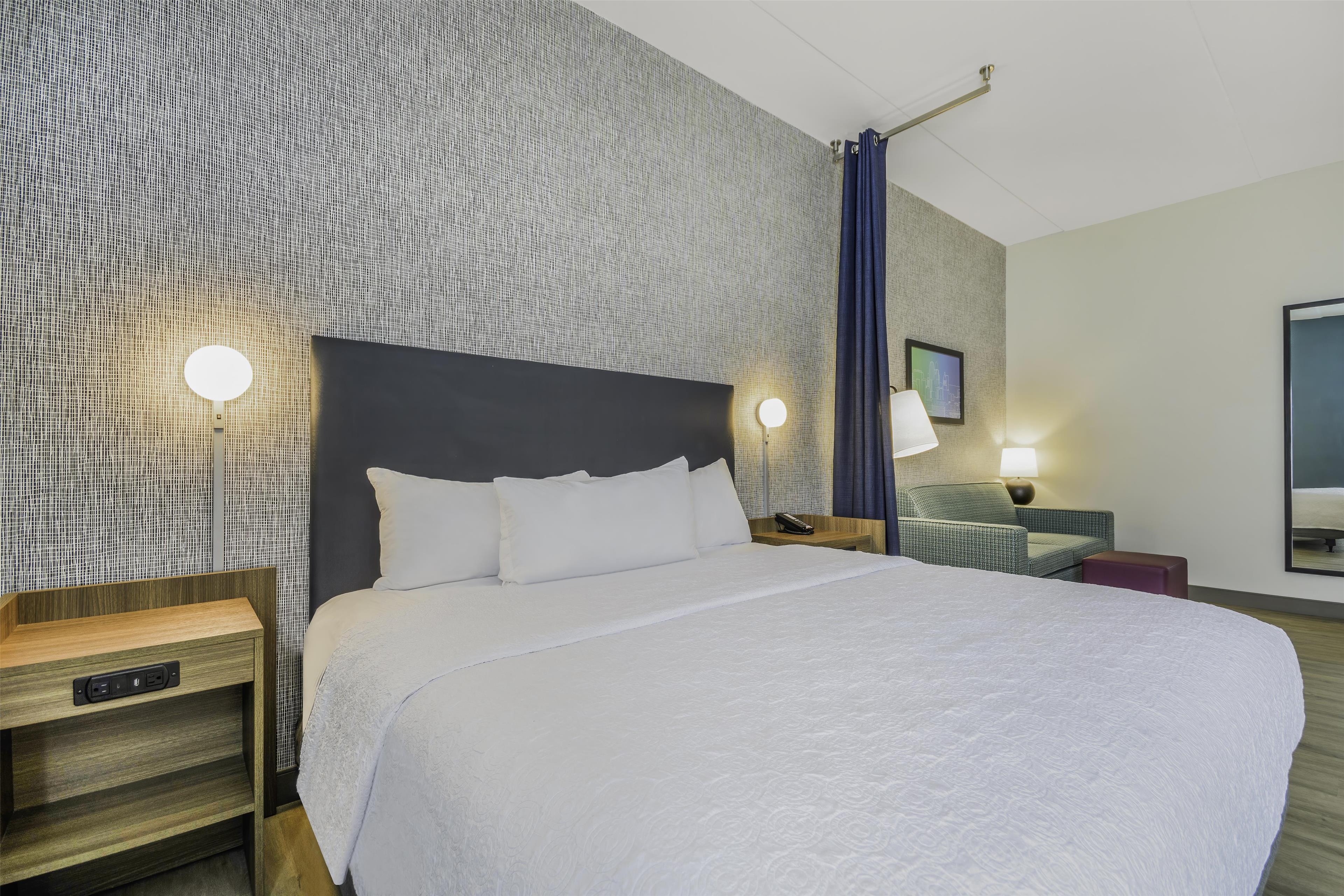STUDIO, SUITE, KING BED, ACCESSIBLE