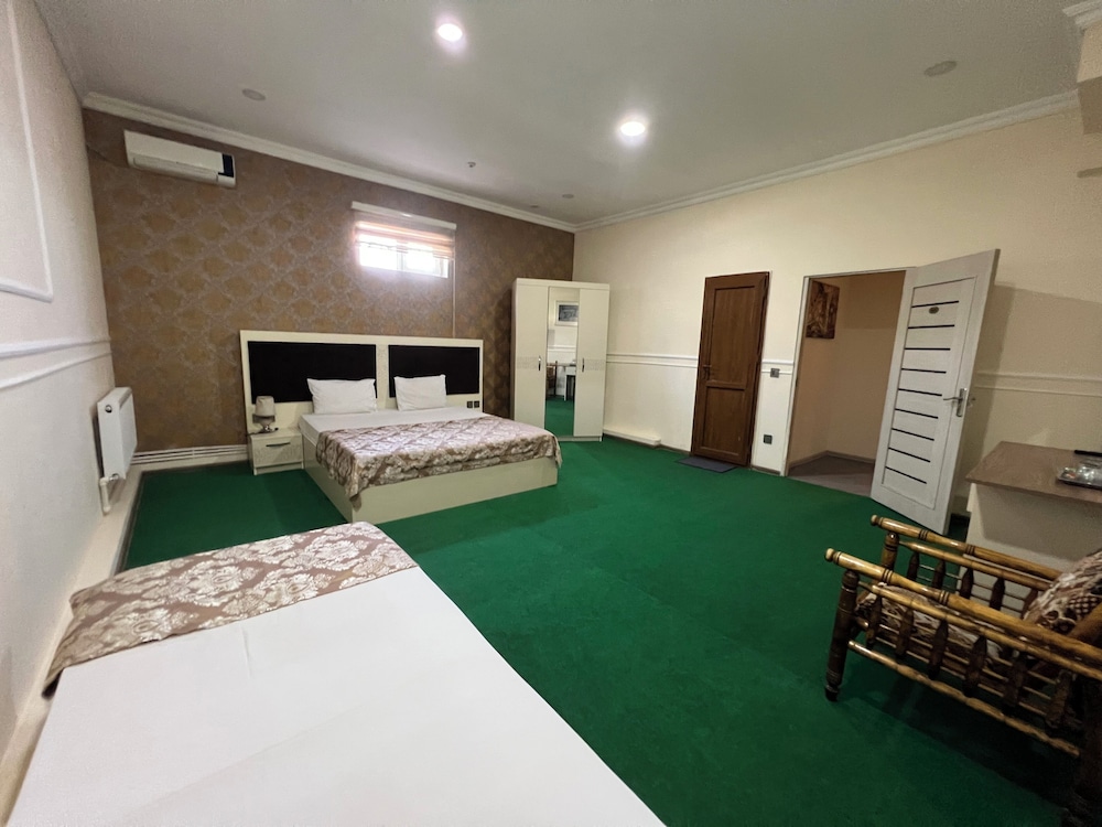 Khaghani Center Hotel 16/49