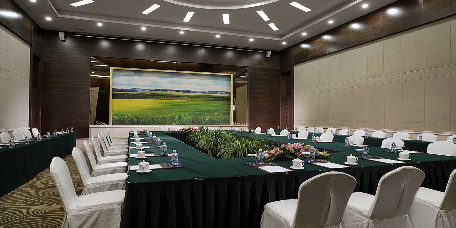 Crowne Plaza Ordos 65/79