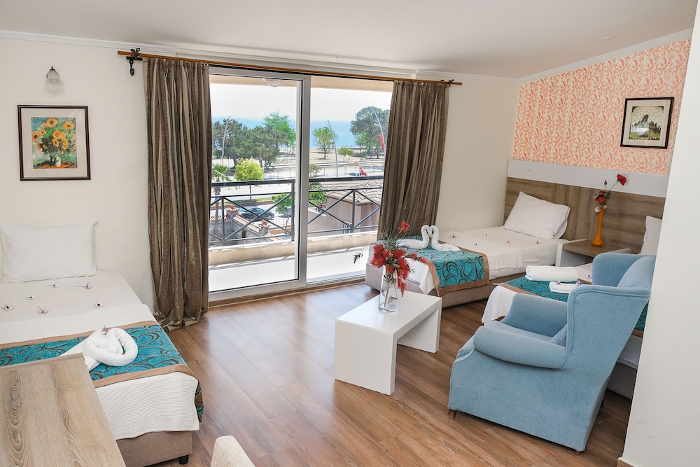 Beldibi Beach Hotel 34/55