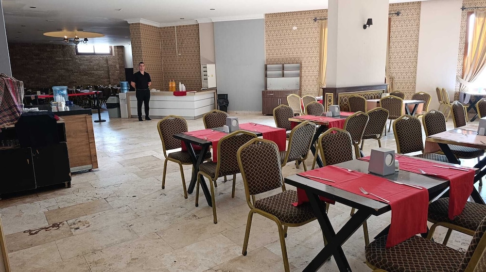 Elitium Thermal Hotel & Spa 35/50