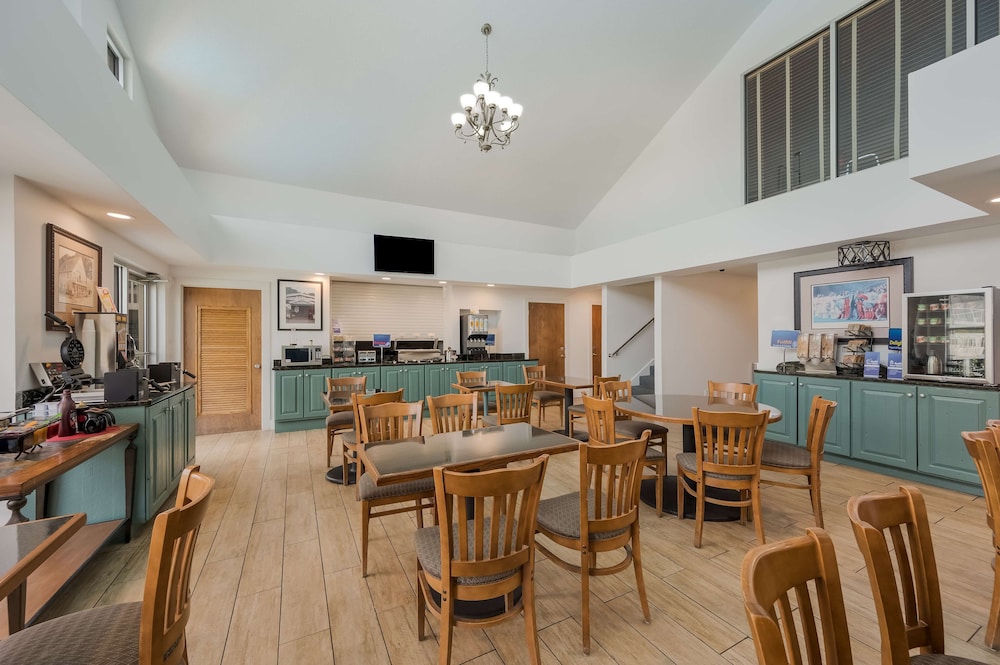 Best Western University Inn 33/42