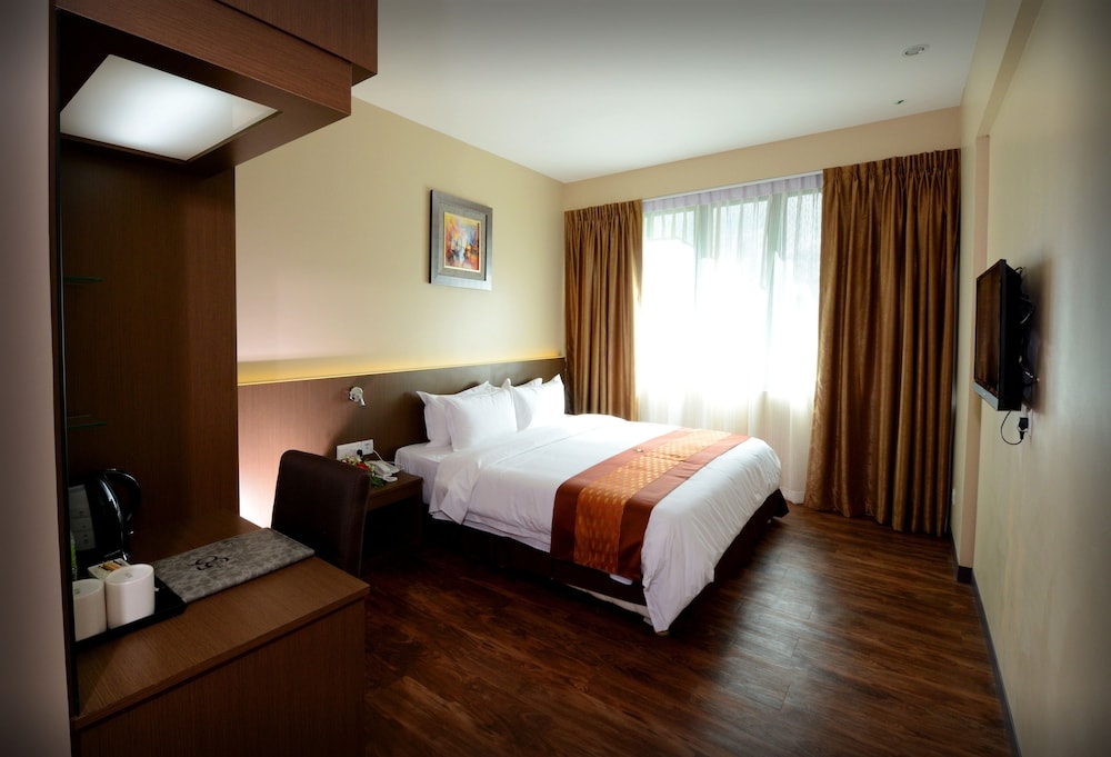 56 Hotel - Block A 16/38
