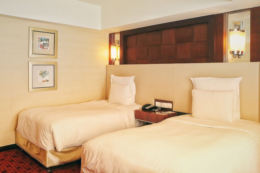 Superior, Twin Beds