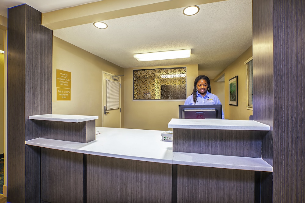 Candlewood Suites Indianapolis 10/39