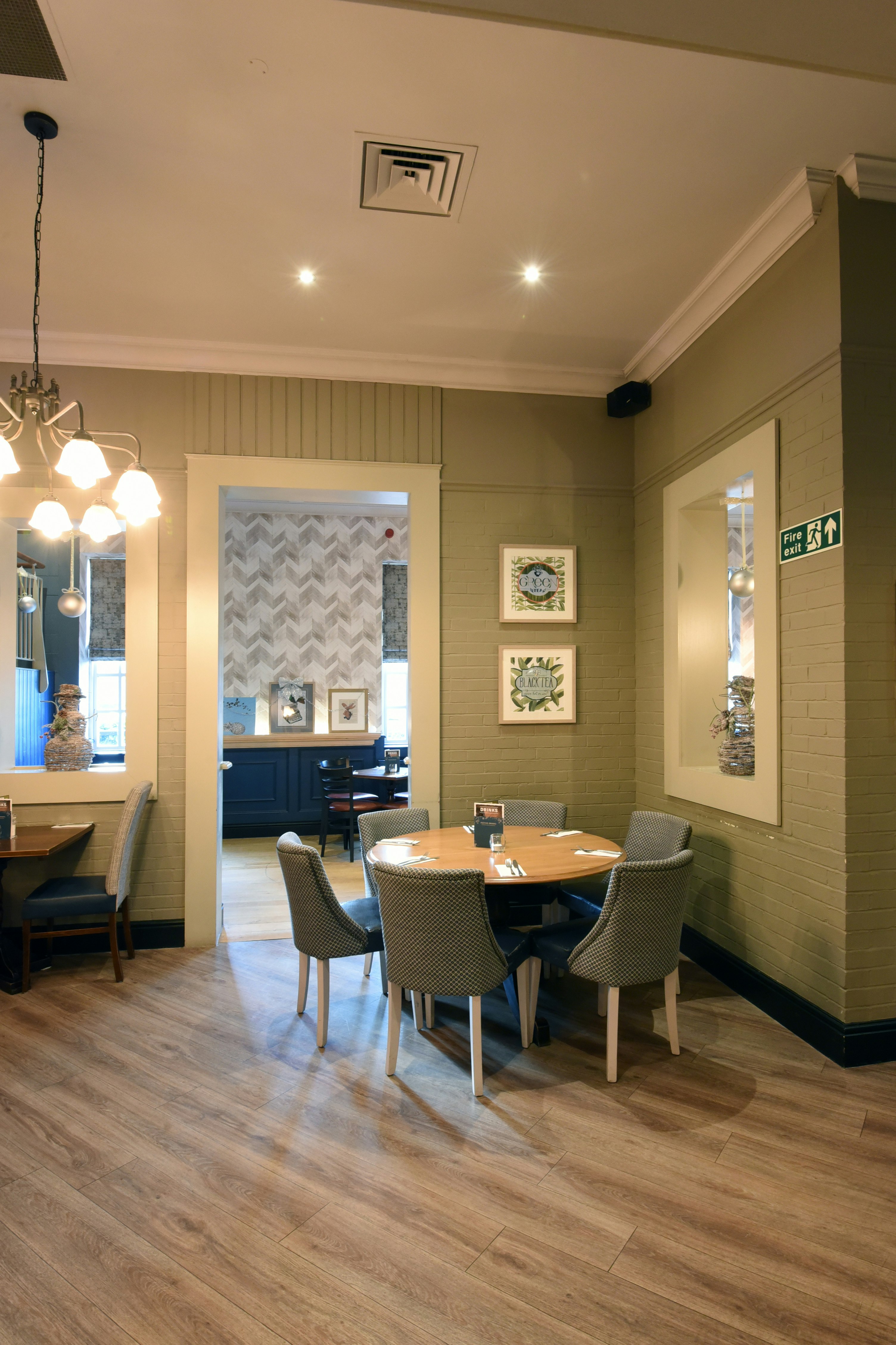 The Waterside Hotel 38/48