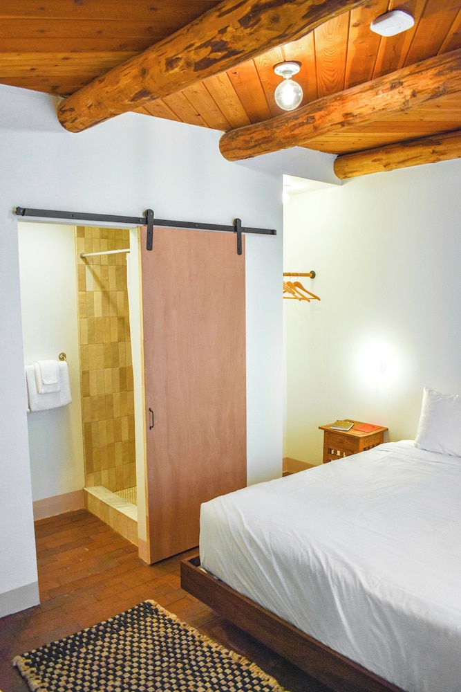 El Paradero Bed & Breakfast Inn 36/79