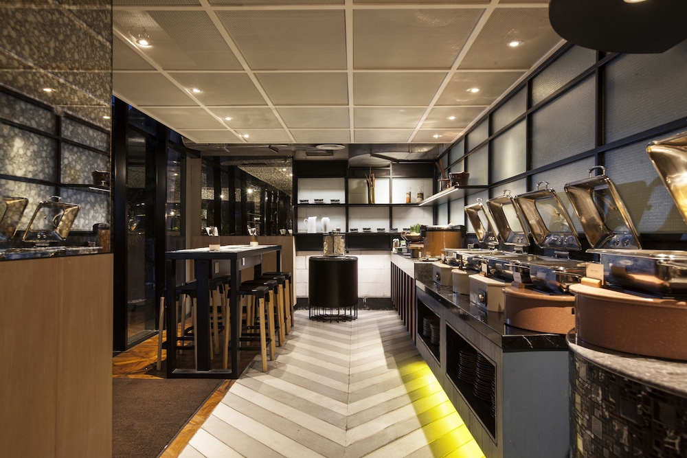 Gaia Cosmo Hotel 50/65