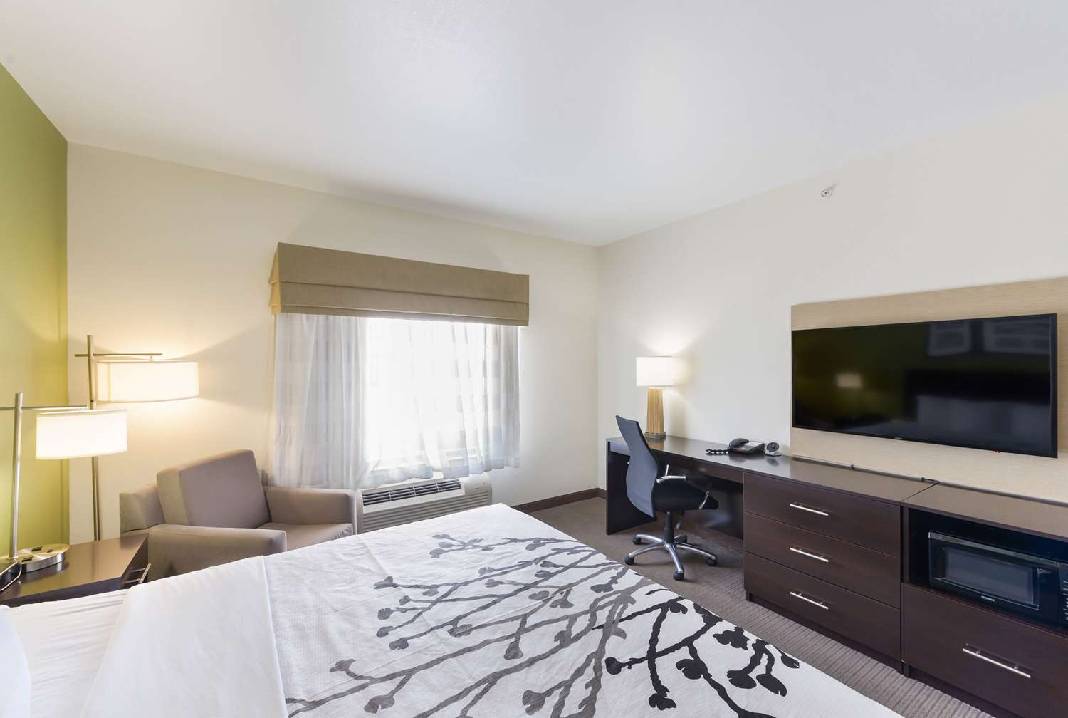 ROOM, KING BED