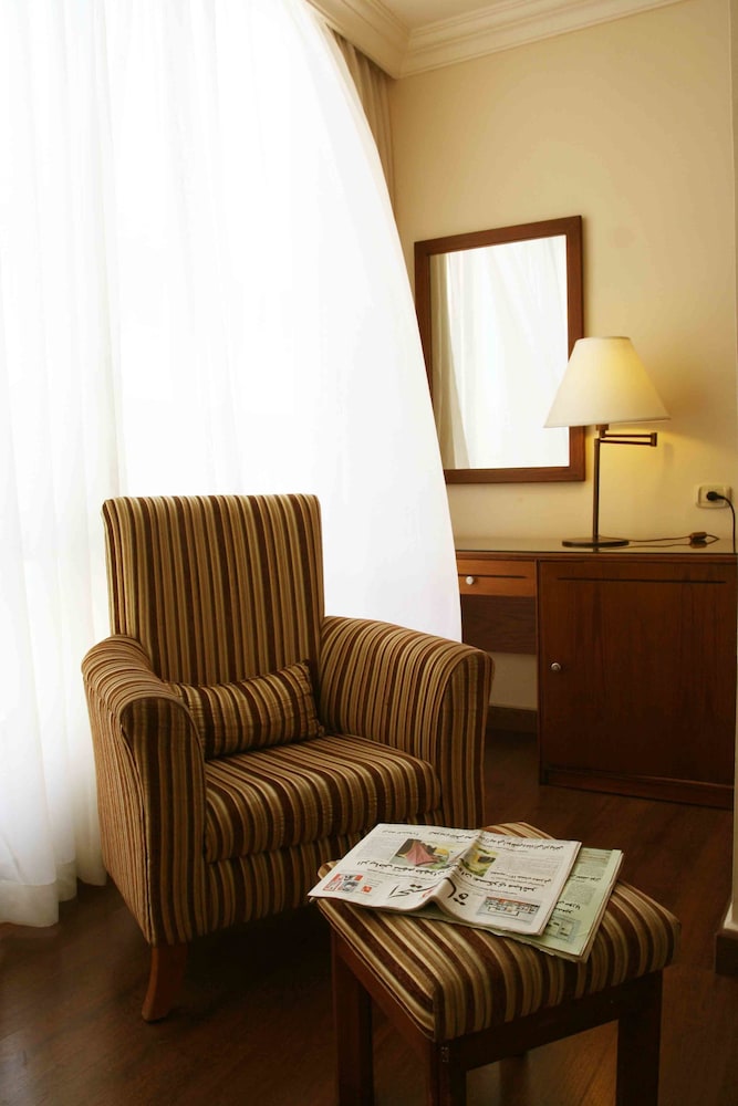 Orient Prince Hotel 49/55