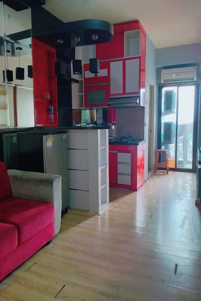 Kemang View by Happy Room by Zuzu 21/34